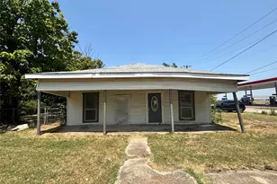 309 E Mowry St, Crandall, TX 75114 - Photo 1