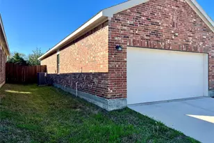 672 Crestridge Dr, Lavon, TX 75166 - Photo 3