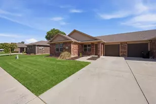 1325 White Sand Dr, Pelican Bay, TX 76020 - Photo 1