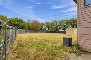 1335 Jasmine Dr, Lewisville, TX 75077 - Photo 35
