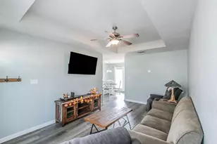 212 Broken Arrow Dr, Lacy Lakeview, TX 76705 - Photo 3