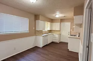 1225 Cordell St, Denton, TX 76201 - Photo 3