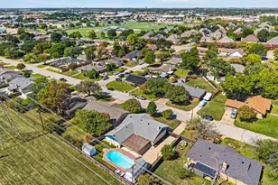 633 Lewis Dr, Hurst, TX 76054 - Photo 35