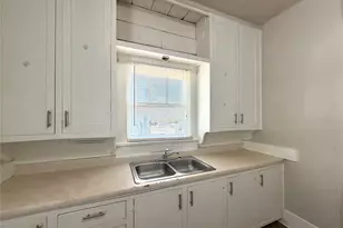 919 N Austin St, Denton, TX 76201 - Photo 9