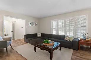 6759 E Mockingbird Ln, Dallas, TX 75214 - Photo 7