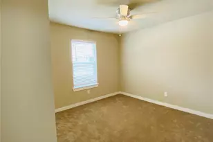 307 N Colbert Ave, Sherman, TX 75090 - Photo 9