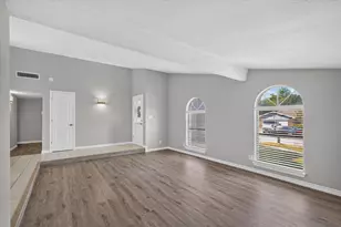 4721 Woodfield Dr, Arlington, TX 76016 - Photo 7