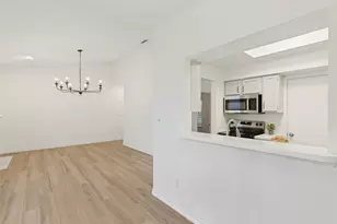 8600 Coppertowne Ln, Dallas, TX 75243 - Photo 11