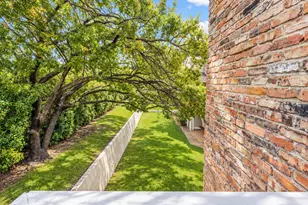 8600 Coppertowne Ln, Dallas, TX 75243 - Photo 19