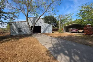 401 S 8th St, Coolidge, TX 76635 - Photo 31