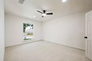 328 Sexton Ln, Benbrook, TX 76126 - Photo 17