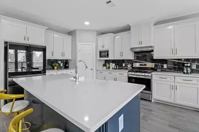610 Parker Circle, Garland, TX 75040 - Photo 9