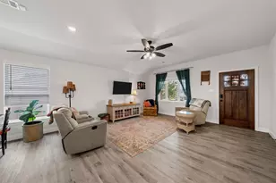 103 Olivia St, Hillsboro, TX 76645 - Photo 5