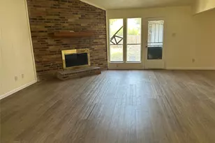 2302 Phoenix Dr, Garland, TX 75040 - Photo 3