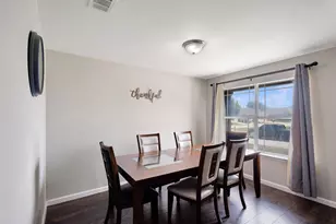 951 Zachary Dr, Arlington, TX 76002 - Photo 3