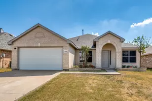 2459 Frontier Dr, Grand Prairie, TX 75052 - Photo 1