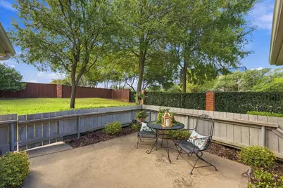 1002 Bridges Drive, Arlington, TX 76012 - Photo 5