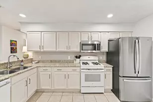 1002 Bridges Dr, Arlington, TX 76012 - Photo 19