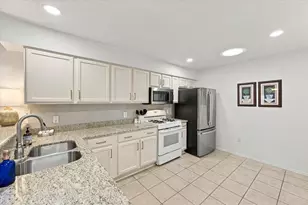 1002 Bridges Dr, Arlington, TX 76012 - Photo 15