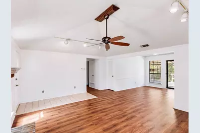 219 N Beltwoods Drive, DeSoto, TX 75115 - Photo 27