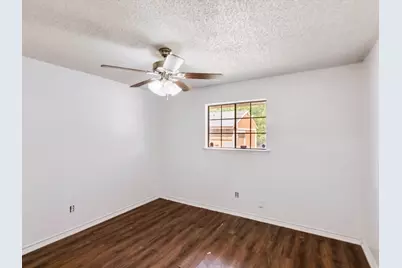 219 N Beltwoods Drive, DeSoto, TX 75115 - Photo 17