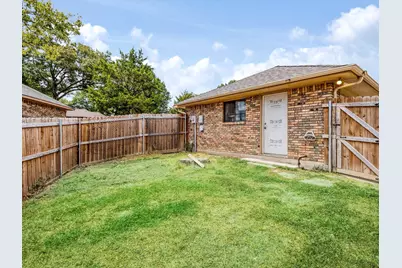 219 N Beltwoods Drive, DeSoto, TX 75115 - Photo 35