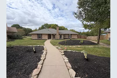 219 N Beltwoods Drive, DeSoto, TX 75115 - Photo 1