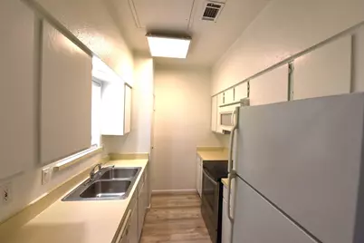 2727 Shelby Avenue #M, Dallas, TX 75219 - Photo 11