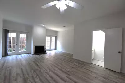 2727 Shelby Avenue #M, Dallas, TX 75219 - Photo 1