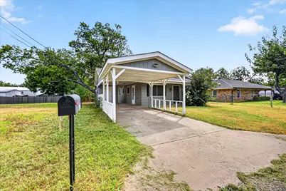 208 D Street, Whitesboro, TX 76273 - Photo 21