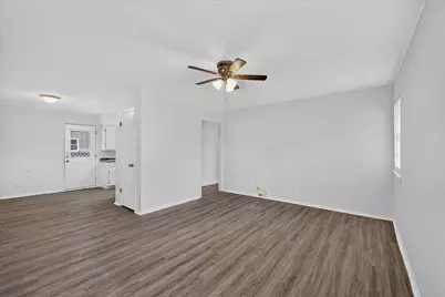 208 D Street, Whitesboro, TX 76273 - Photo 9
