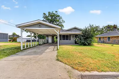 208 D Street, Whitesboro, TX 76273 - Photo 1