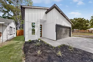 405 NE Front St, Edgewood, TX 75117 - Photo 3