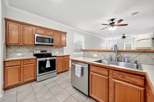 10601 Augusta Ln, Rowlett, TX 75089 - Photo 7
