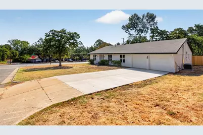 7344 Monterrey Drive, Fort Worth, TX 76112 - Photo 3