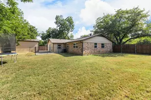2801 Rosebud Ln, Richland Hills, TX 76118 - Photo 35