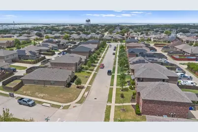 2508 Glen Hollow Drive, Lancaster, TX 75134 - Photo 29