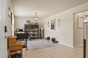 2508 Glen Hollow Dr, Lancaster, TX 75134 - Photo 9