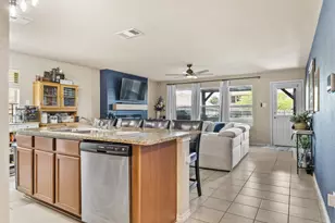 2508 Glen Hollow Dr, Lancaster, TX 75134 - Photo 7