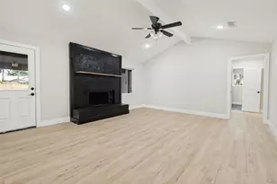 5408 Aspen Ln, Fort Worth, TX 76112 - Photo 7