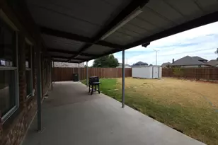 8220 3 Bars Dr, Fort Worth, TX 76179 - Photo 23