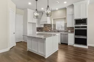 3601 Honey Suckle Ln, Little Elm, TX 75068 - Photo 7