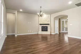 3601 Honey Suckle Ln, Little Elm, TX 75068 - Photo 5