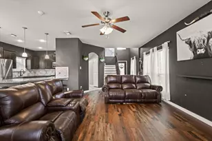 8805 Deadwood Ln, Aubrey, TX 76227 - Photo 9