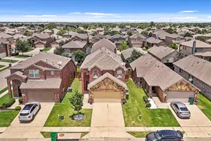 8805 Deadwood Ln, Aubrey, TX 76227 - Photo 33