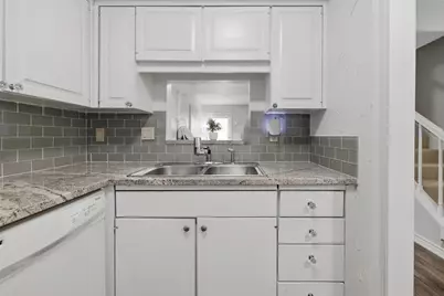 1205 Roaring Springs Road #1205, Fort Worth, TX 76114 - Photo 5