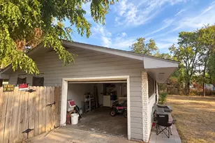 6840 Timothy Dr, Dallas, TX 75227 - Photo 5
