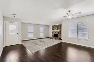 1012 Bellflower Dr, Carrollton, TX 75007 - Photo 3