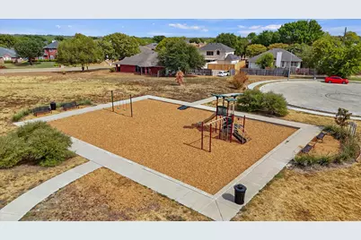 1505 Hermes Lane, Lancaster, TX 75134 - Photo 33
