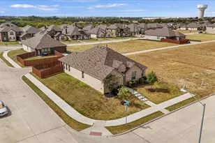 1505 Hermes Ln, Lancaster, TX 75134 - Photo 29